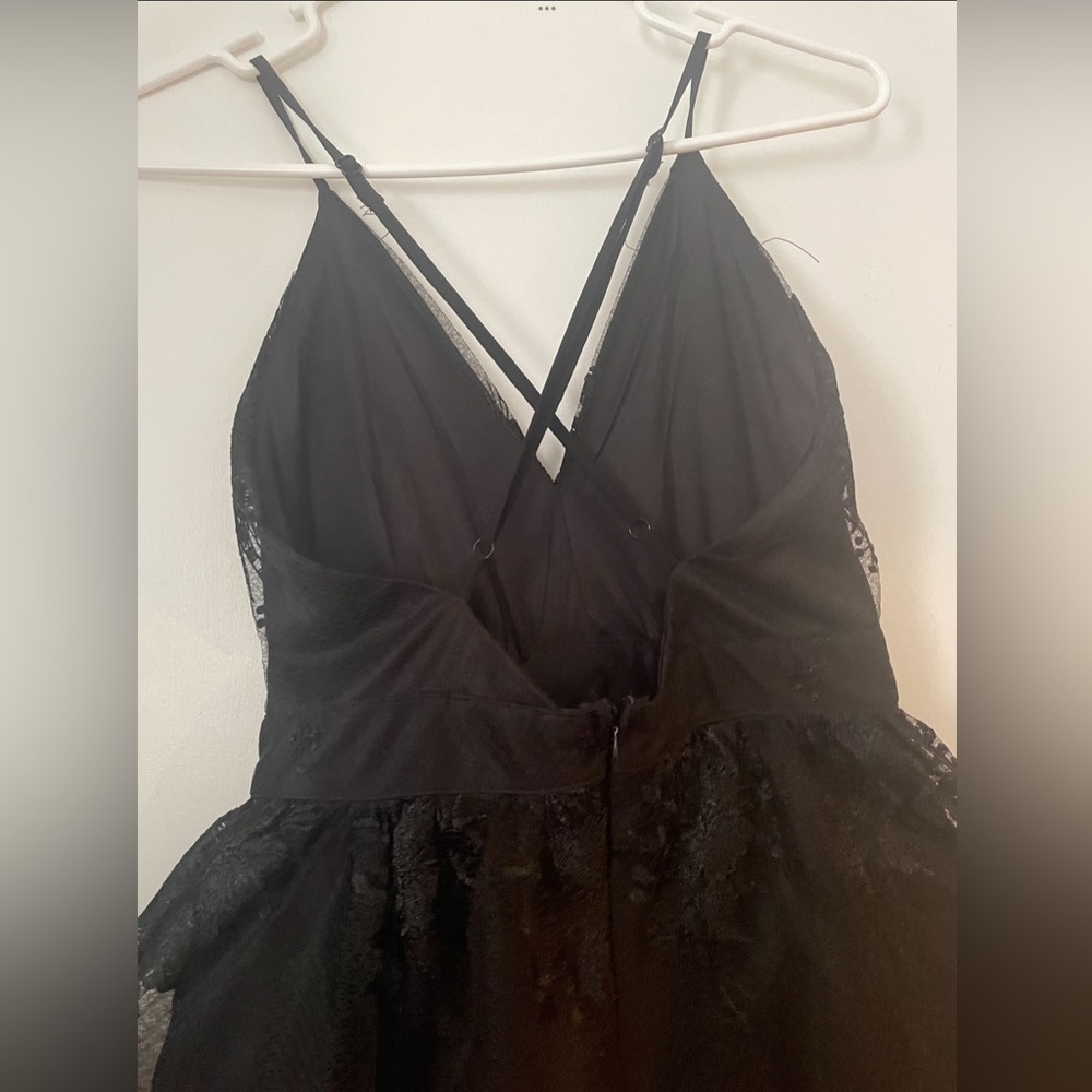 Cross back mini dress - Picture 2 of 3